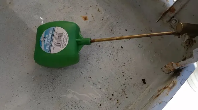How to Replace a Float Valve in a Swamp Cooler