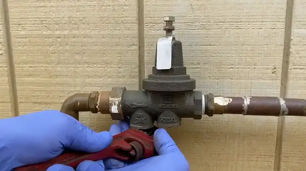 How Do I Know If My Water Pressure Valve Is Bad