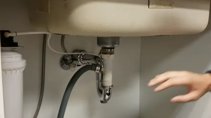 turn off water ti bathroom sink