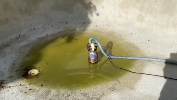 What Time Is Required to Drain a Pool Using a Sump Pump